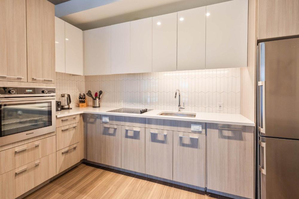 Luxury Apt with Amenities